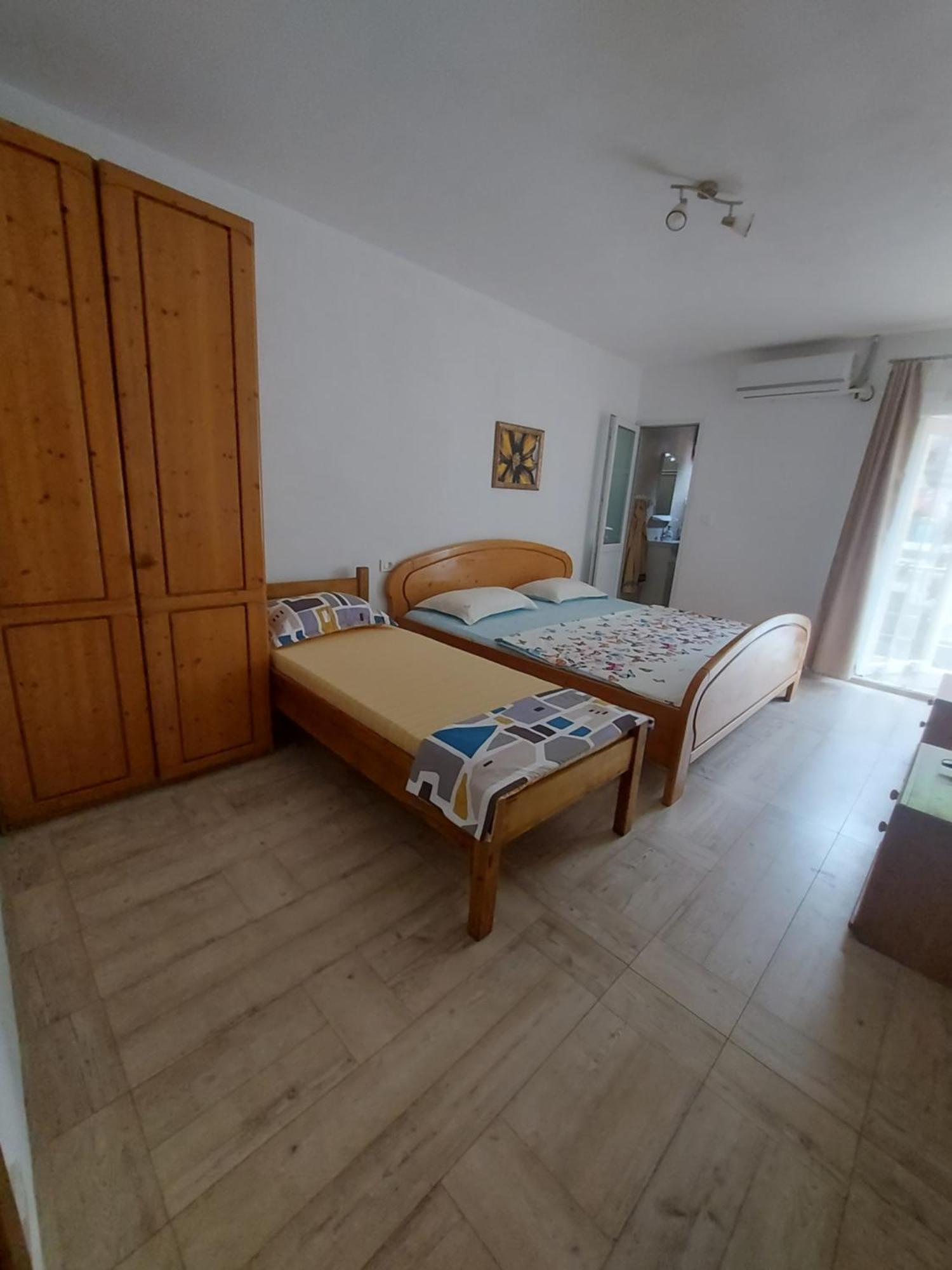 Casa Dalys Hotel Orsova Ngoại thất bức ảnh