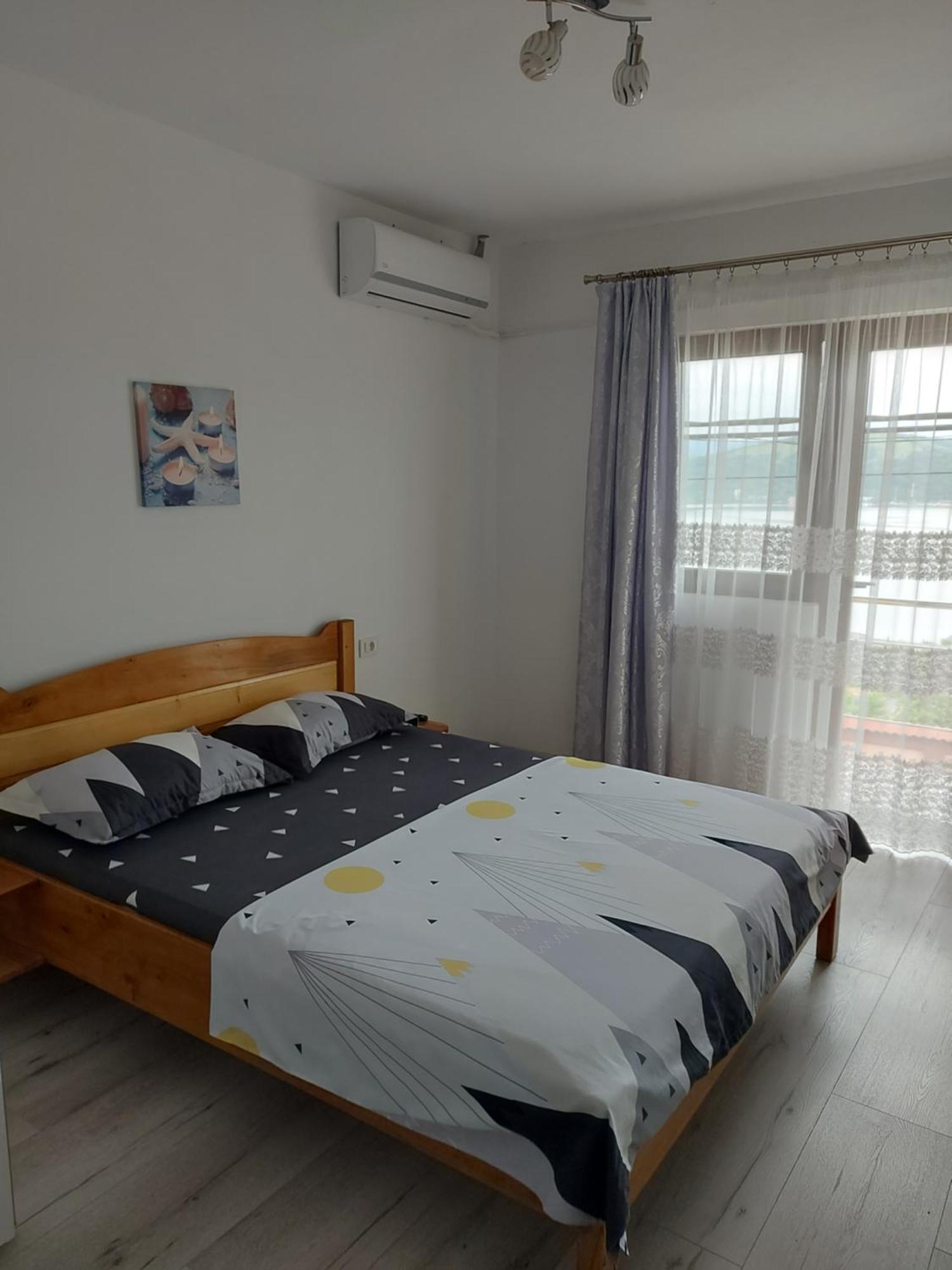 Casa Dalys Hotel Orsova Ngoại thất bức ảnh